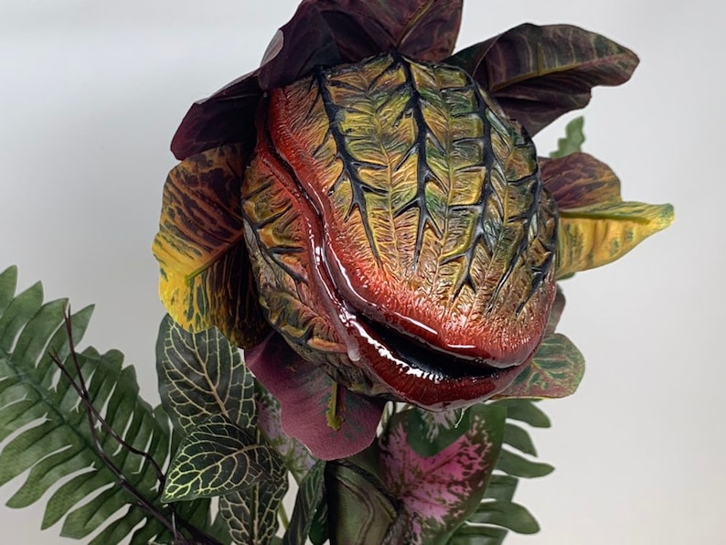 Audrey II / 2 Replica Movie Prop Little Shop of Horrors Halloween Decoration