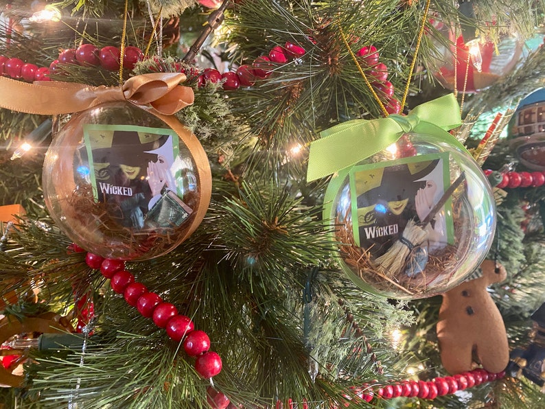🧹Wicked Movie Christmas Ornament