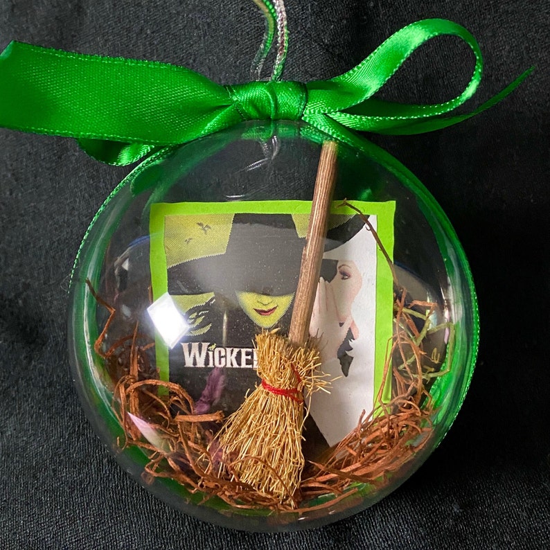 🧹Wicked Movie Christmas Ornament