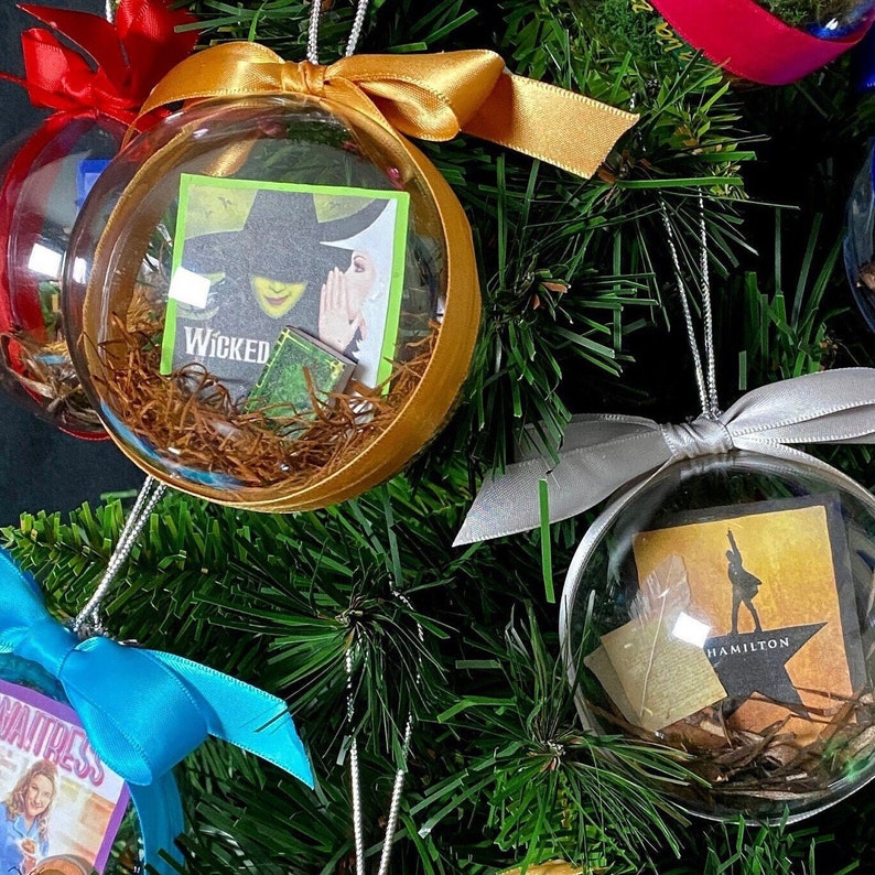 🧹Wicked Movie Christmas Ornament